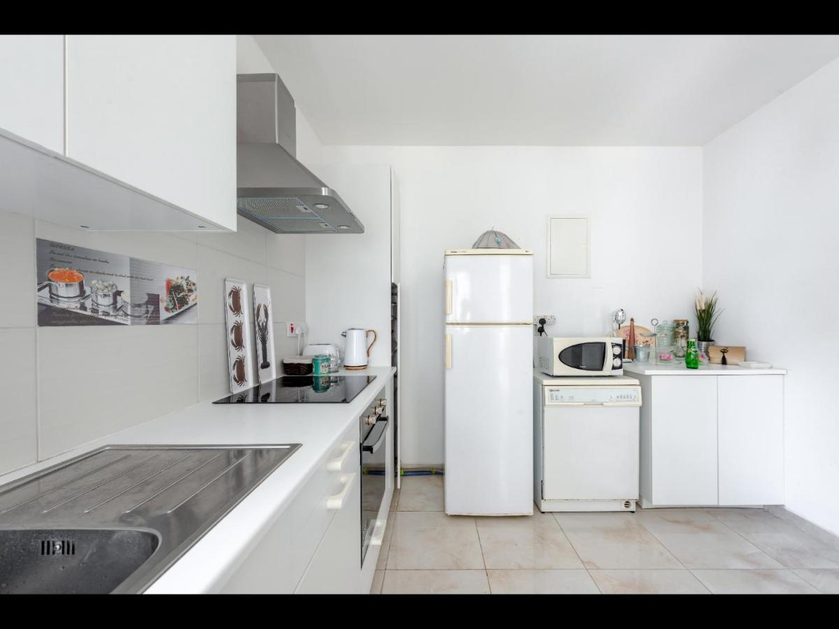 Myria Court Lägenhet Limassol Exteriör bild
