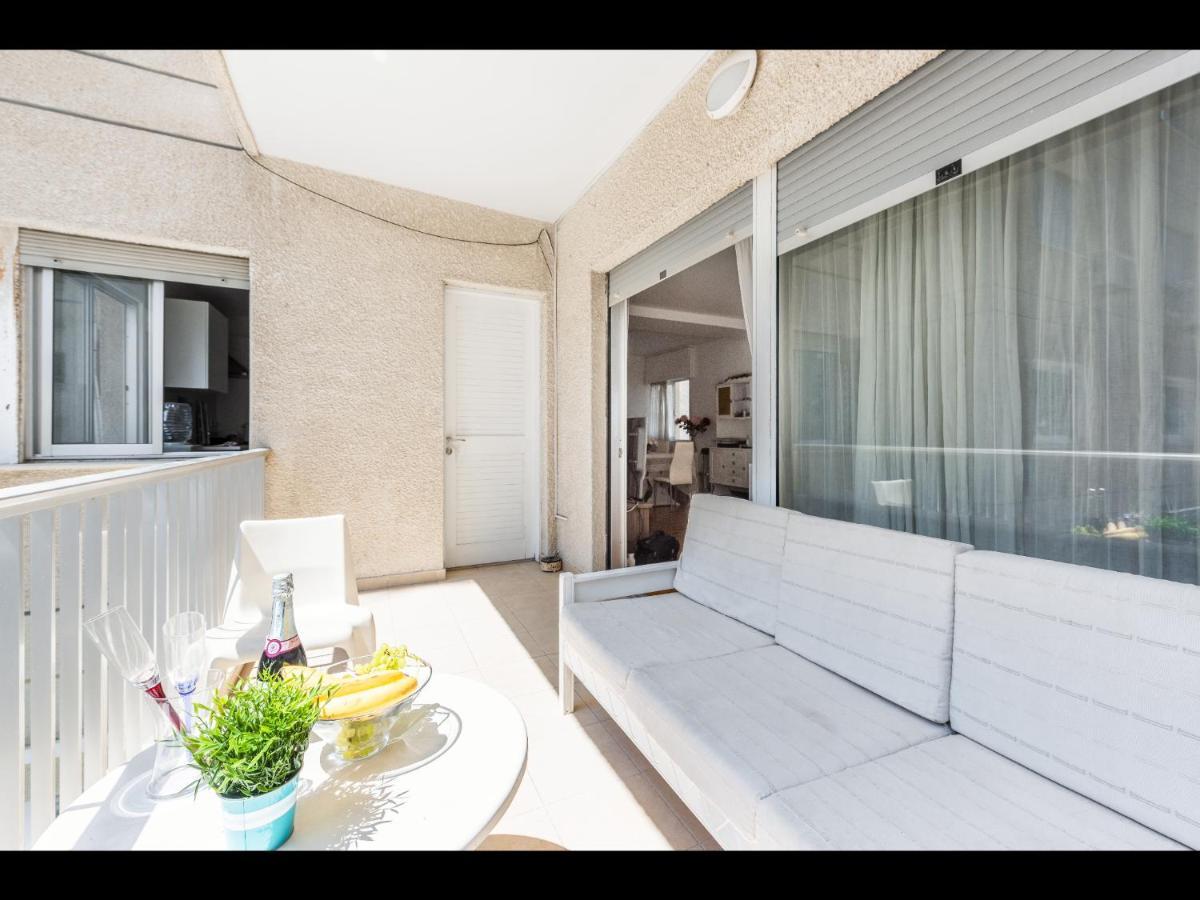 Myria Court Lägenhet Limassol Exteriör bild
