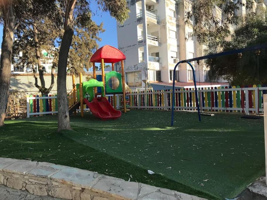 Myria Court Lägenhet Limassol Exteriör bild